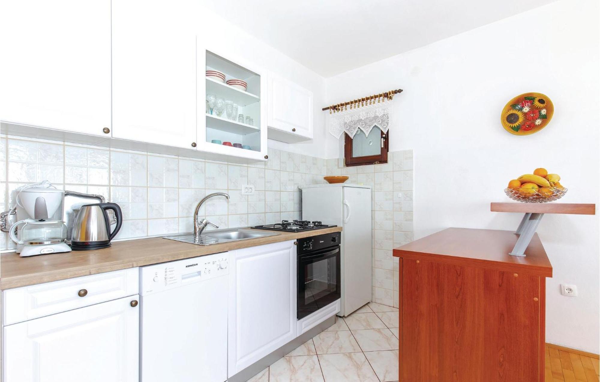 Stunning Apartment In Novi Vinodolski With Wifi 外观 照片