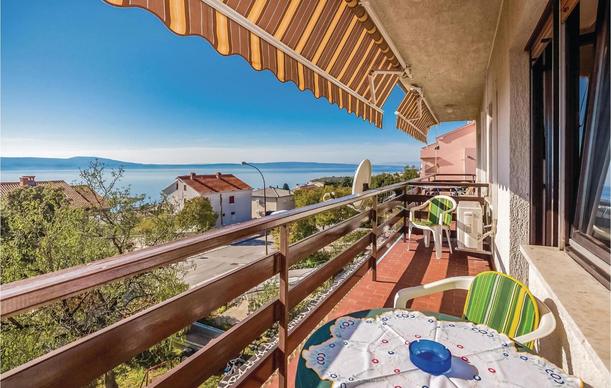 Stunning Apartment In Novi Vinodolski With Wifi 外观 照片