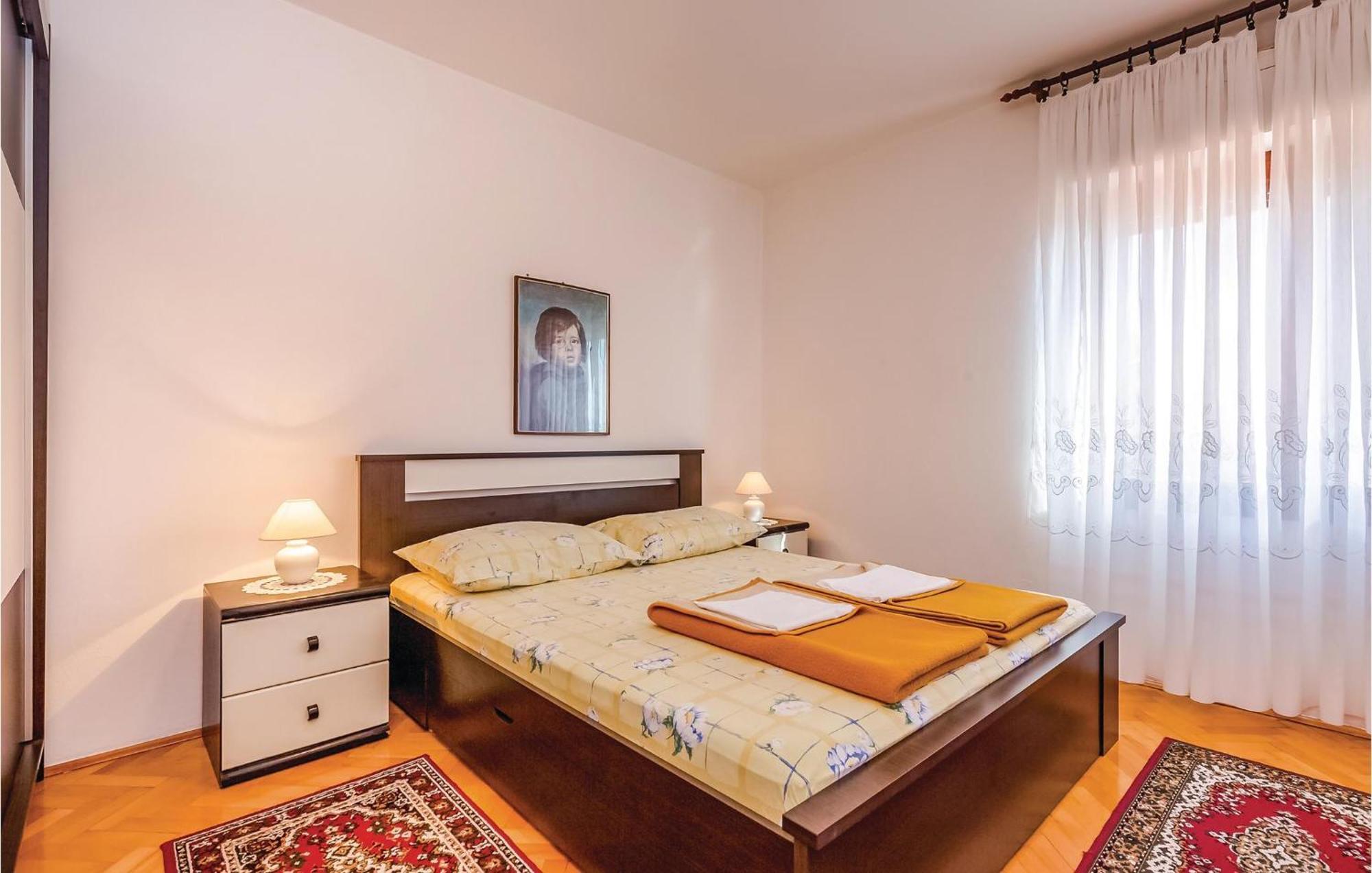 Stunning Apartment In Novi Vinodolski With Wifi 外观 照片
